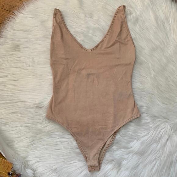 Lulu’s Blush Pink Super Soft Sleeveless Thong Bodysuit Small - Picture 1 of 10